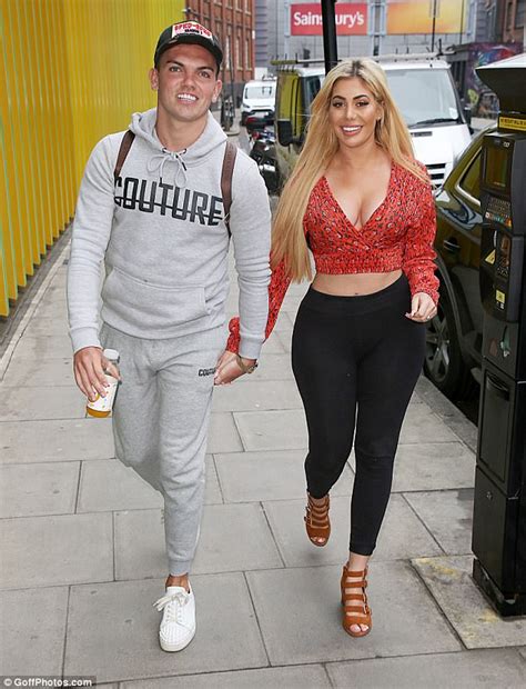 chloe en sam|chloe ferry leaving sam gowland.